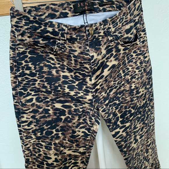 JEN7 Leopard Print Stretch Ankle Skinny Jean - Picture 5 of 12